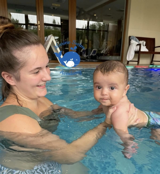 Baby plávanie pre bábätka