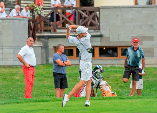 V4 Golf Cup 2018